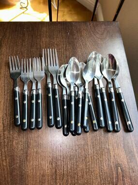 18 set of Rogers Co. Stainless Stanley Roberts riveted black handle plastic
